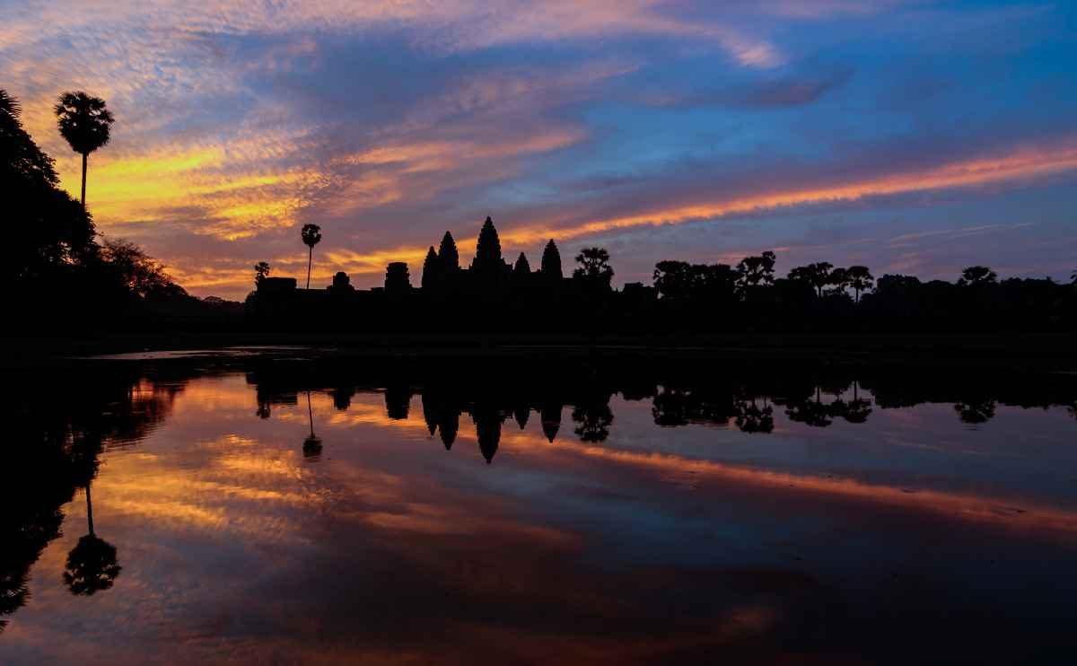 A Day At Angkor Wat From Sunrise To Sunset - Navigating Angkor From Dawn's First Light To Dusk's Last Glow