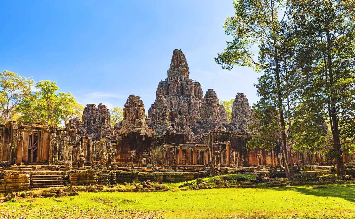 What Does Bayon Temple Represent Unraveling the Mysteries of Bayon Temple